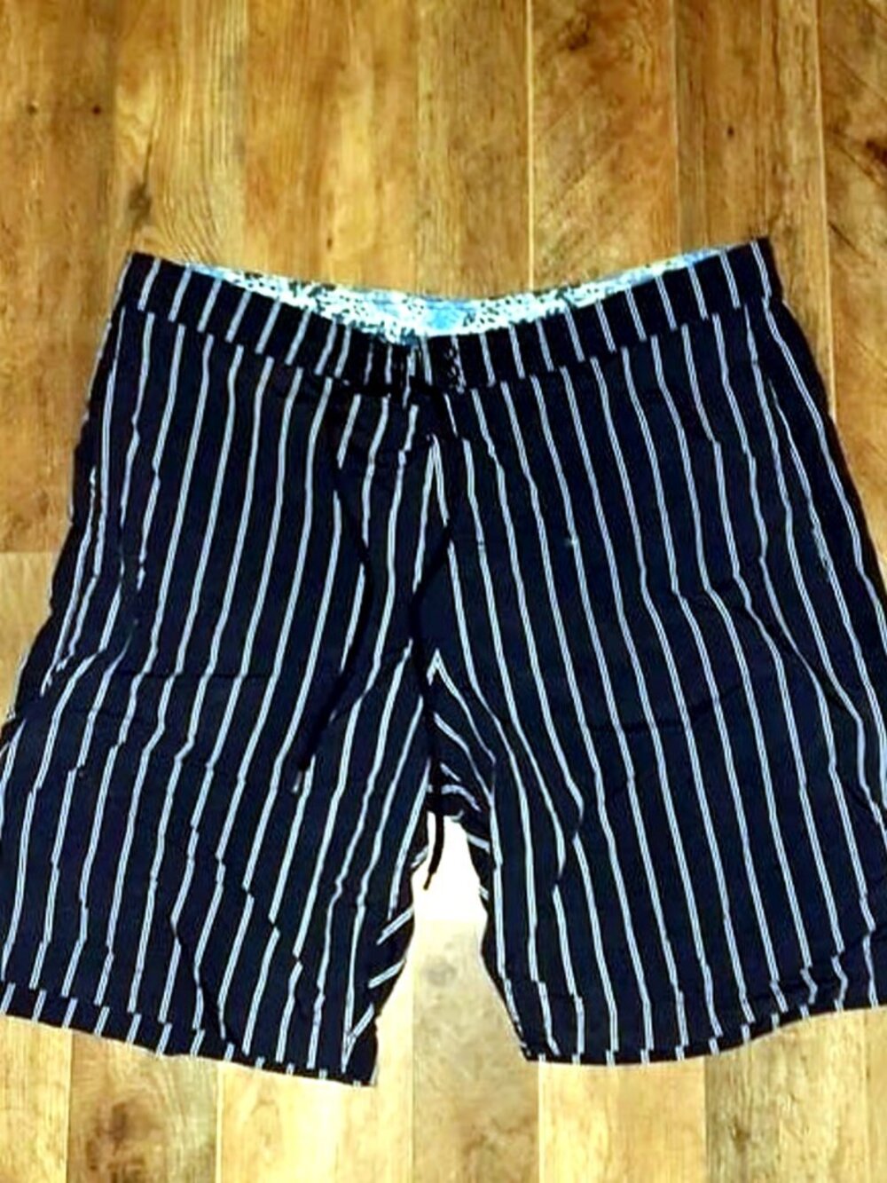 Old Navy Men's Navy Pinstripe Swim Trunks Size L Adjustable Waist